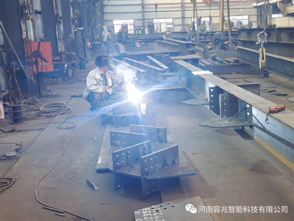 中鋁九冶順聚項(xiàng)目干熄焦二期本體框架和爐殼制作工程